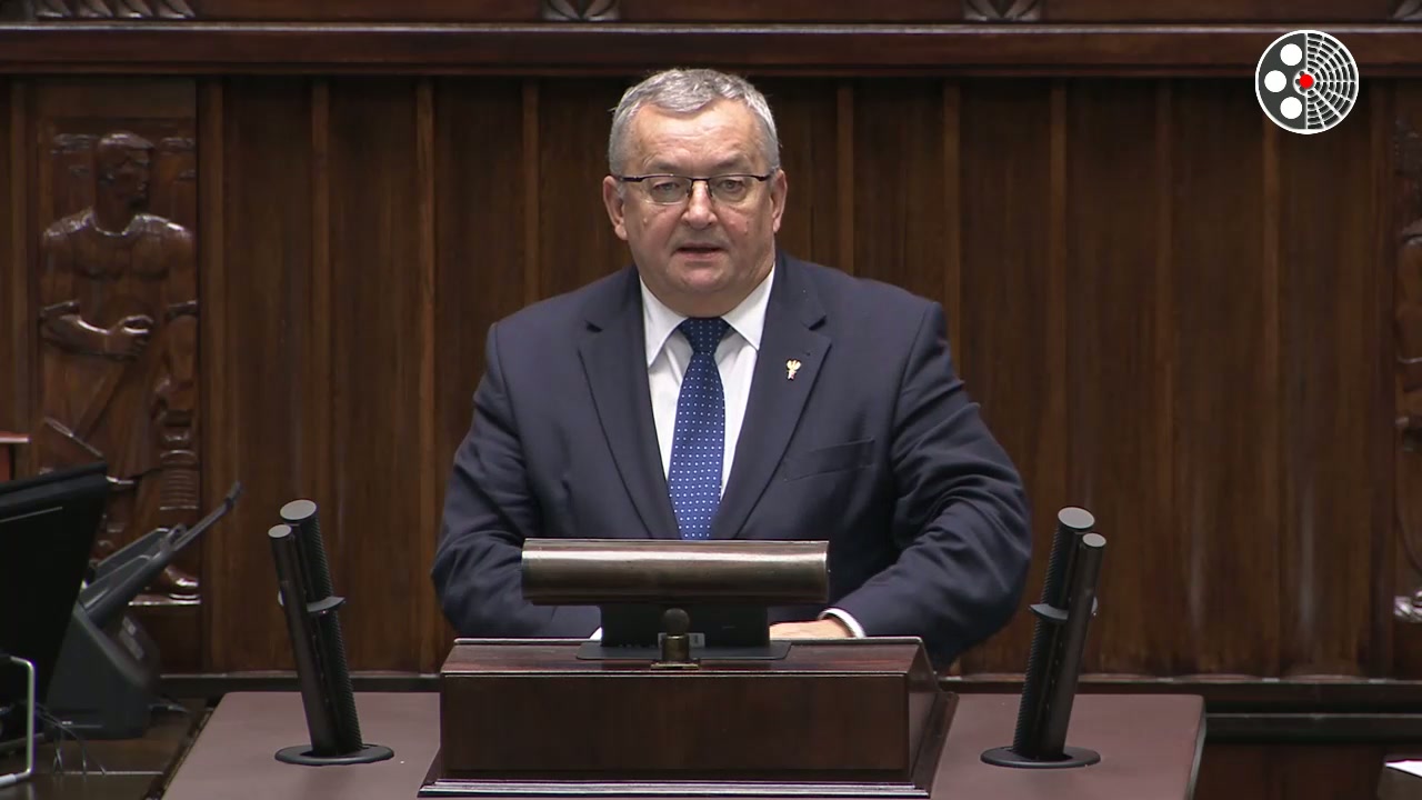 Andrzej Adamczyk krytykuje sposób podpisania umowy UE–Ukraina