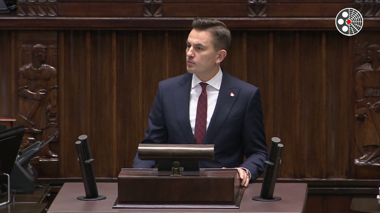 Arkadiusz Myrcha: uspokaja o miejscach w zakładach karnych