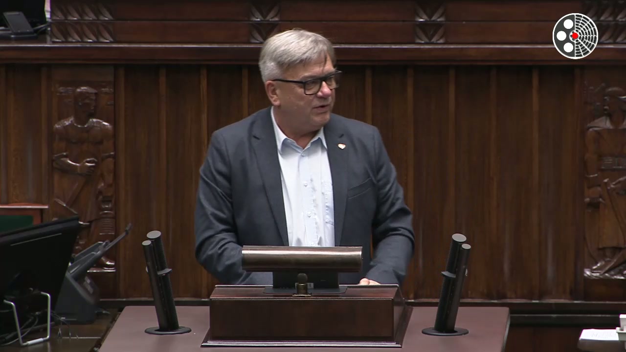 Artur Łącki: Apel o dymisję rządu po ośmiu latach konfliktów