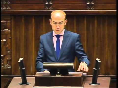 Borys Budka przedstawia raport komisji o poprawce Senatu