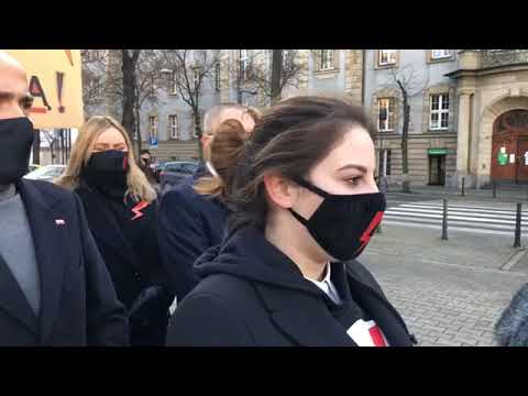 Borys Budka zapewnia wsparcie dla Wiktorii po wezwaniu