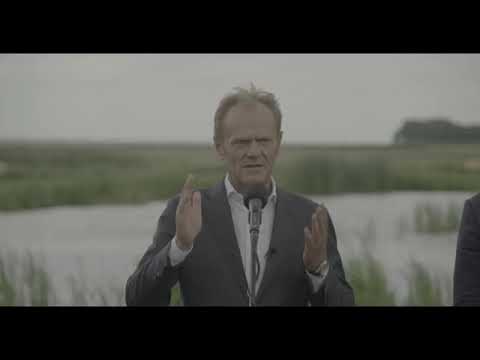 Donald Tusk: Marszałek Witek zdyskwalifikowana po skandalu