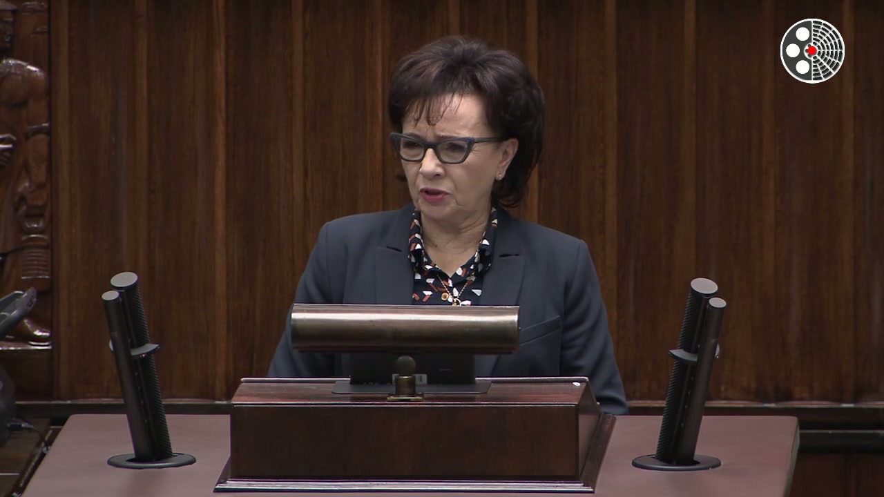 Elżbieta Witek oskarża o łamanie obyczajów i atak na media