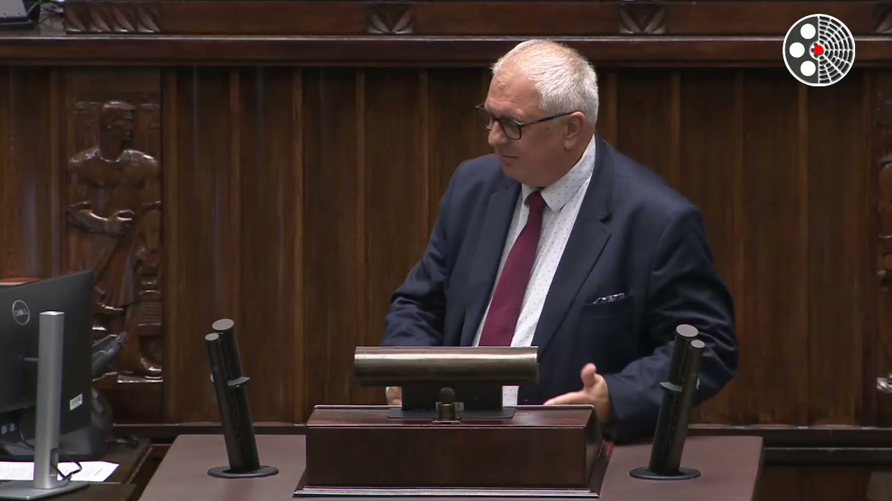 Grzegorz Piechowiak pyta o faworyzowanie kredytów frankowych