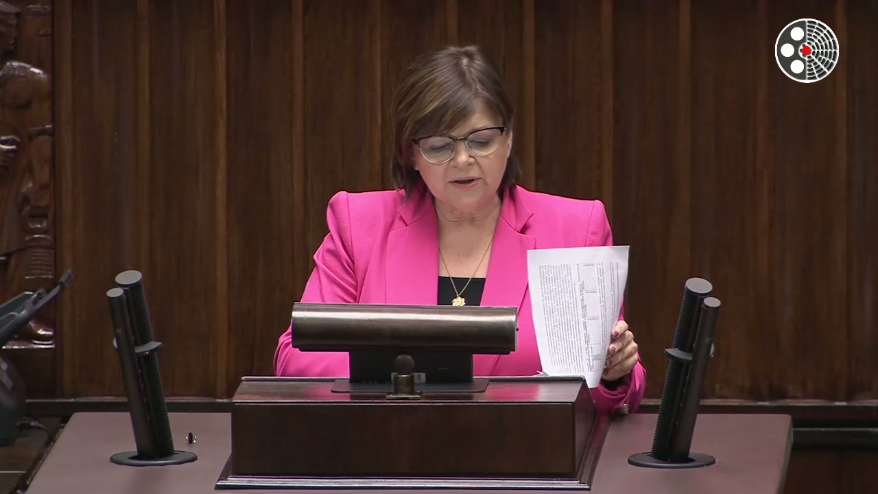 Izabela Leszczyna objaśnia działanie tabletki i odpiera zarzuty