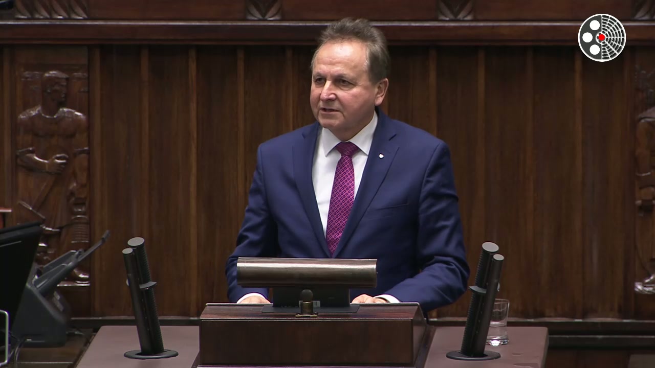 Jan Warzecha: Oskarża opozycję o dominację mediów i broni pluralizmu