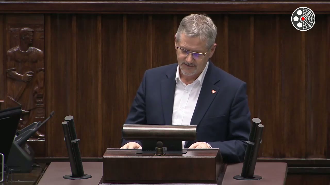 Janusz Cichoń dziękuje Komisji i zespołowi ministra finansów