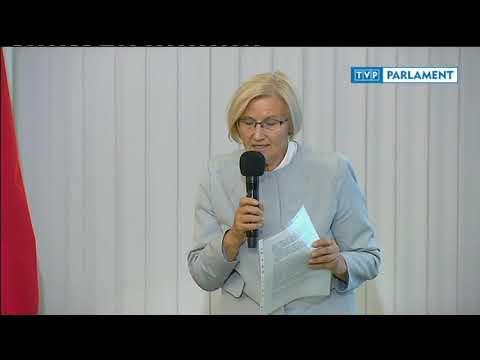 Józefa Hrynkiewicz o godności osób starych i wyzwaniach opieki