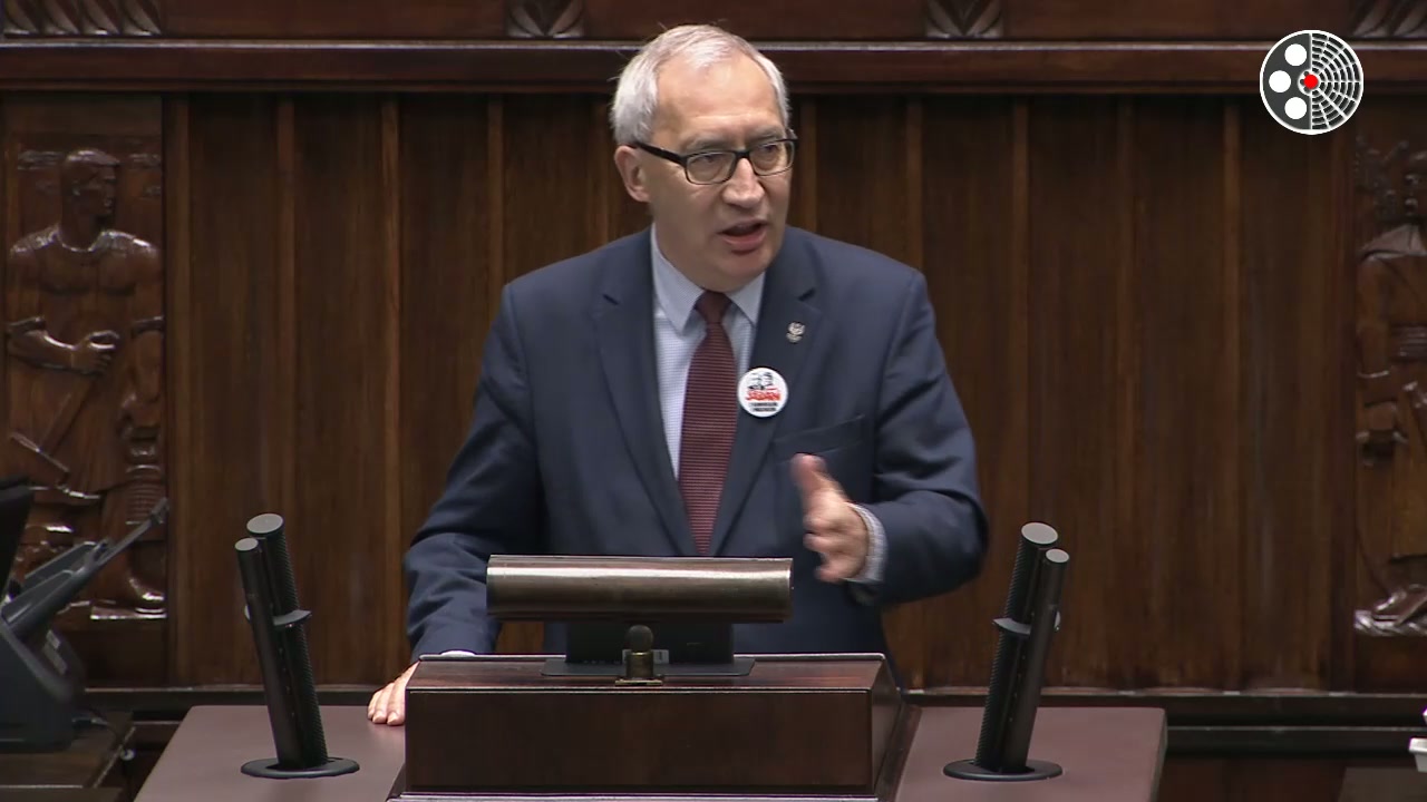 Kazimierz Smoliński: Oskarża rząd o niszczenie pamięci i blokadę atomu