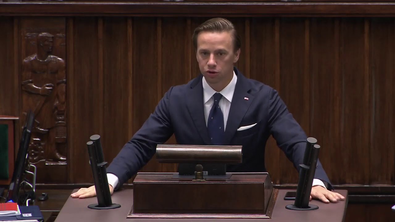 Krzysztof Bosak krytykuje brak dekomunizacji państwowych kadr