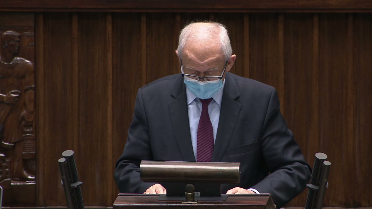 Krzysztof Tchórzewski przedstawia sprawozdanie ws. inwestycji energetycznych