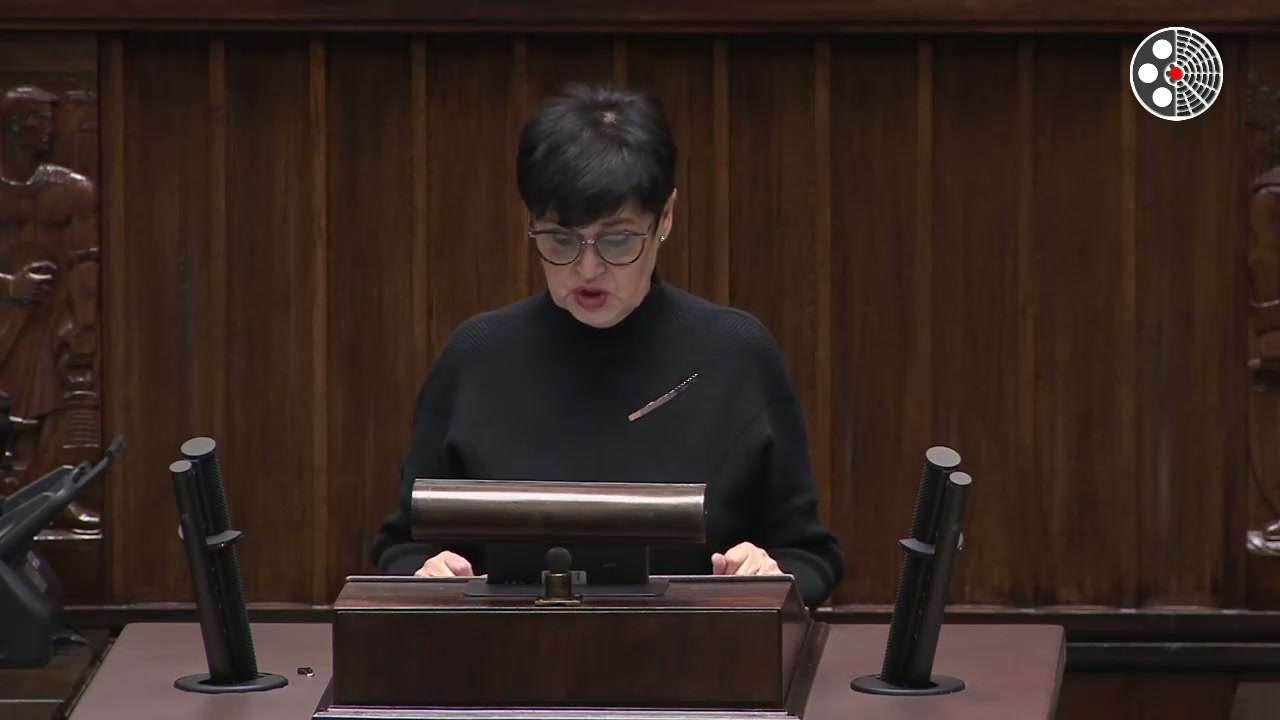 Lidia Burzyńska: Broni CPK i krytykuje rządy PO–PSL
