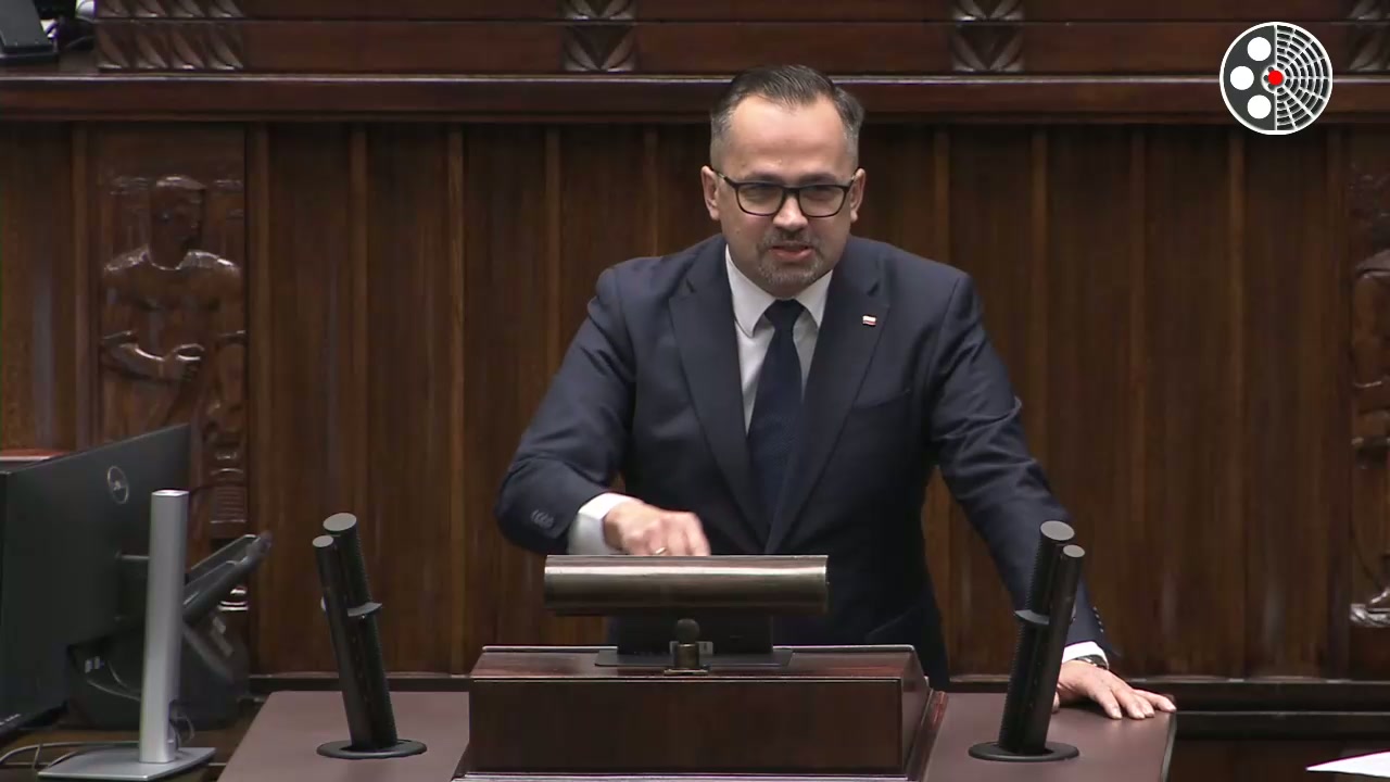 Marcin Horała: Żąda dymisji po aferze z prywatną działką