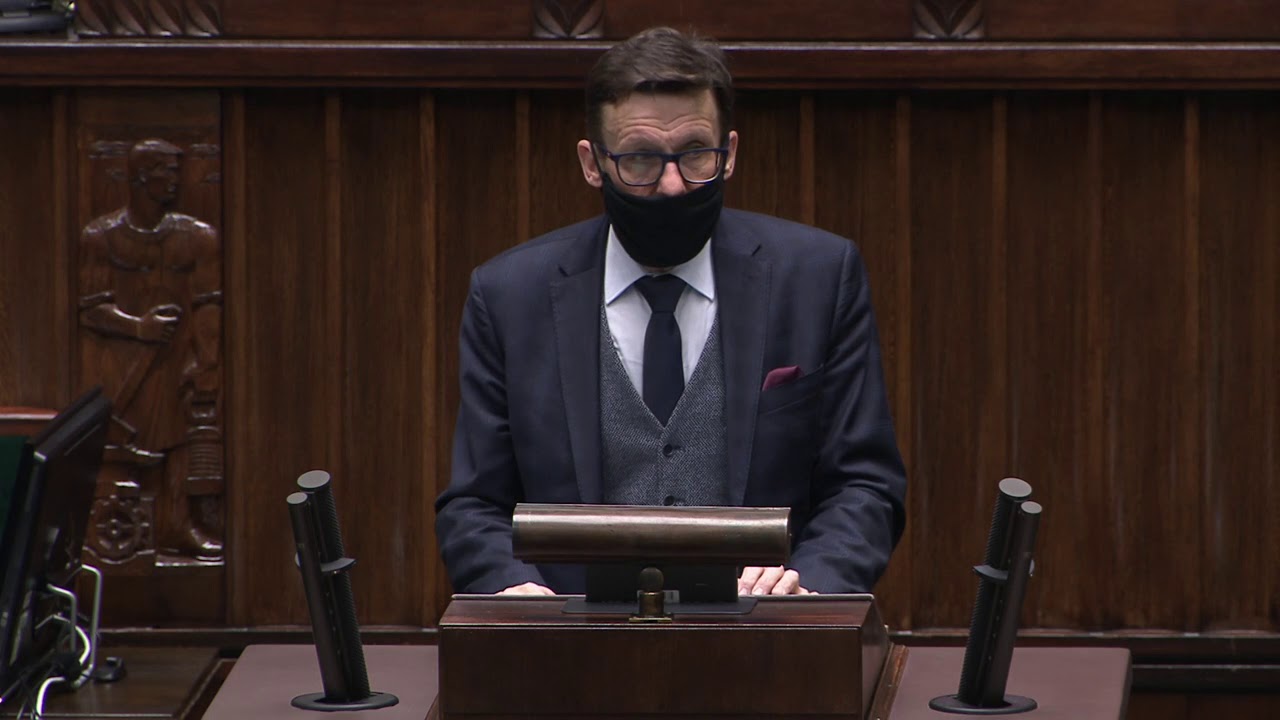 Marek Ast przedstawia sprawozdanie o zmianach w służbie więziennej