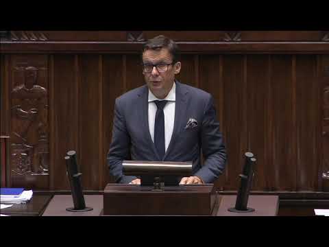 Marek Ast przedstawia sprawozdanie o rządowym projekcie ustawy