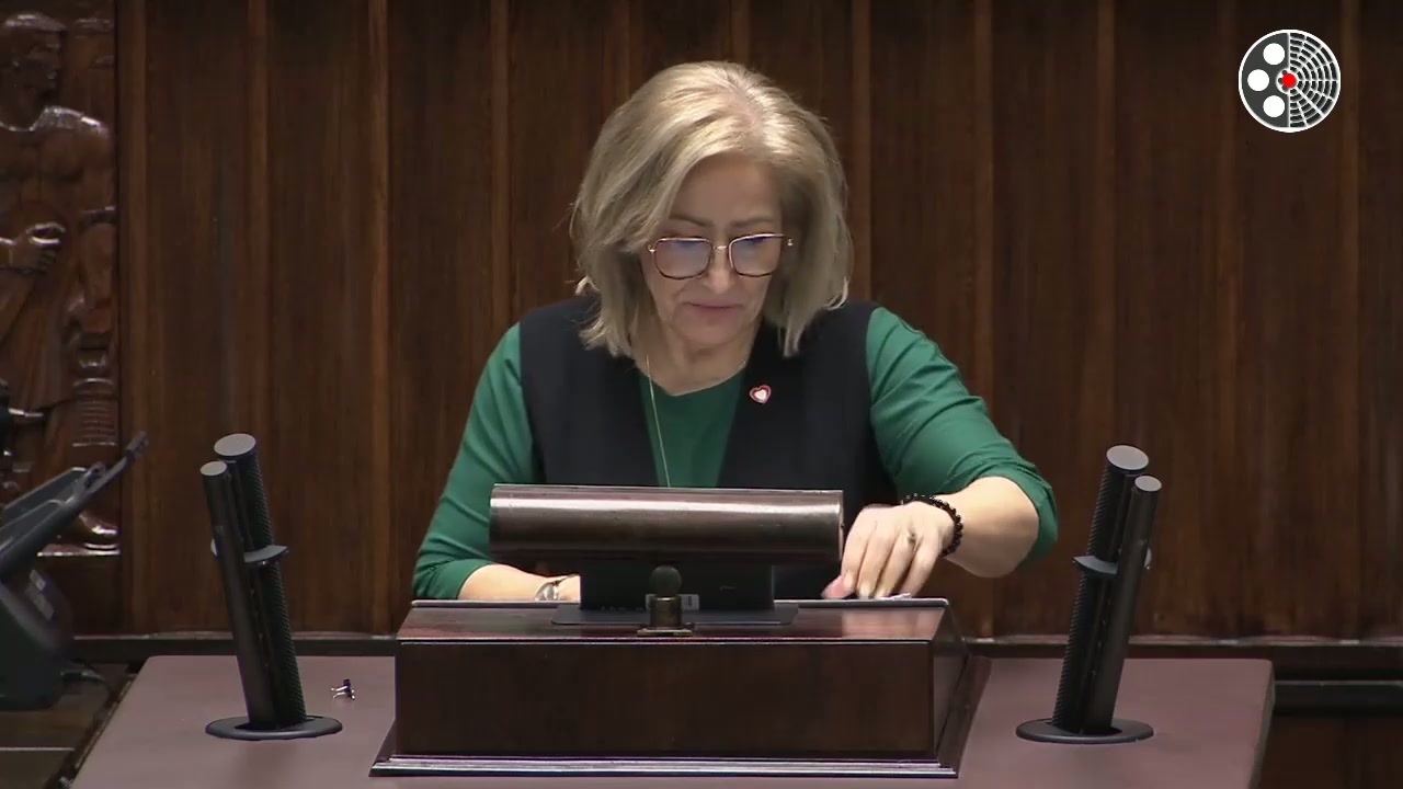 Maria Janyska: Pyta o konsultacje i możliwe wyprowadzanie pieniędzy