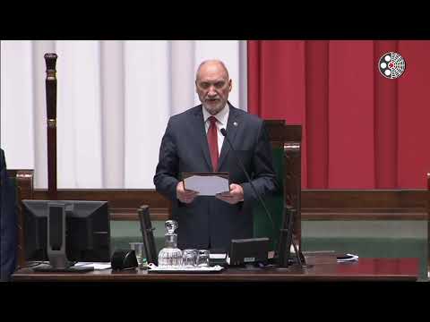 Mateusz Morawiecki składa uroczyste ślubowanie