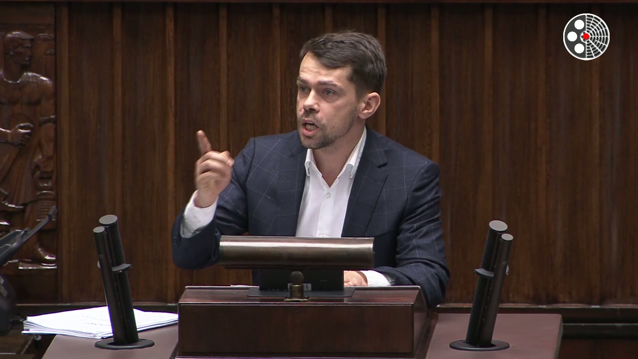 Michał Kołodziejczak oskarża rząd o zalanie rynku zbożem
