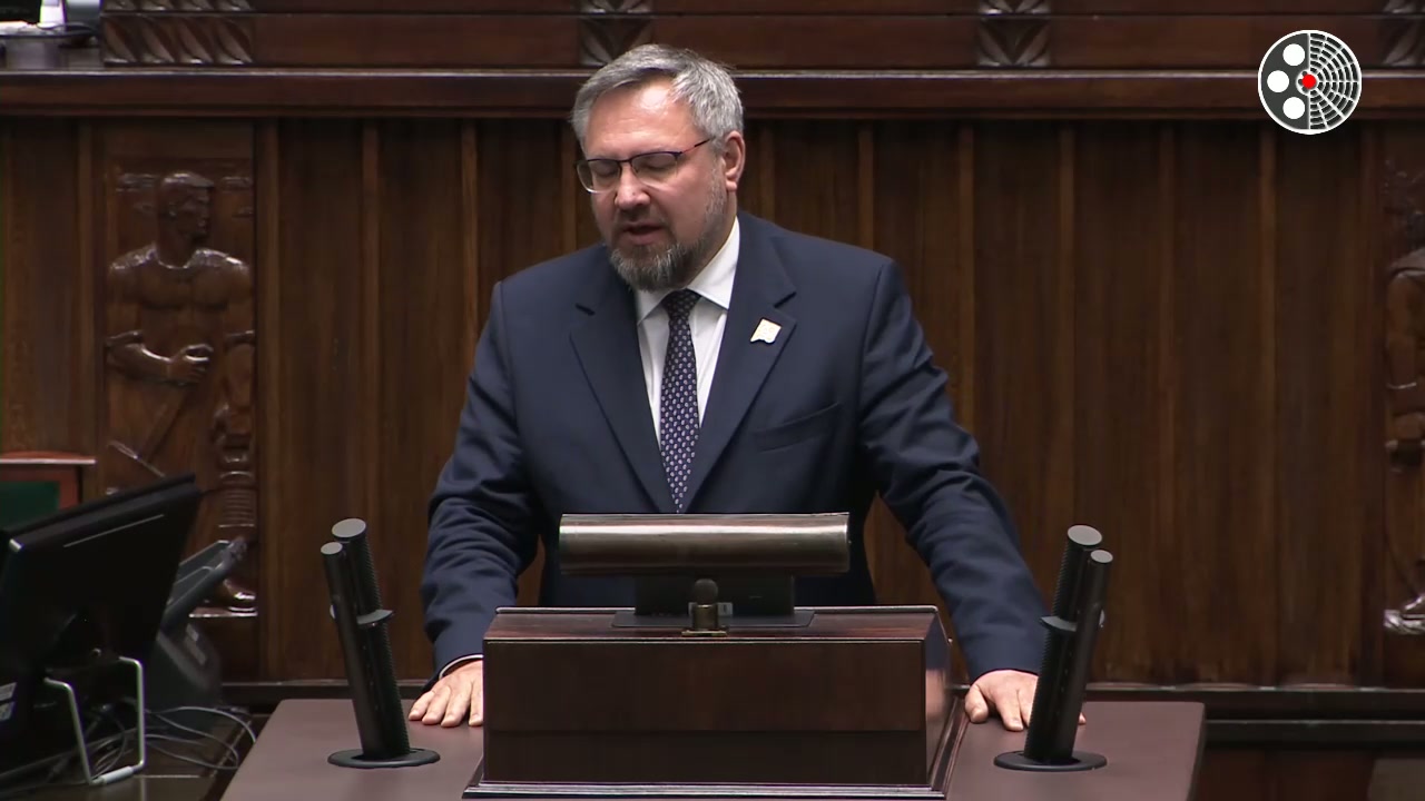 Mirosław Suchoń wnioskuje przerwę i krytykuje 'inwestycje papierowe'