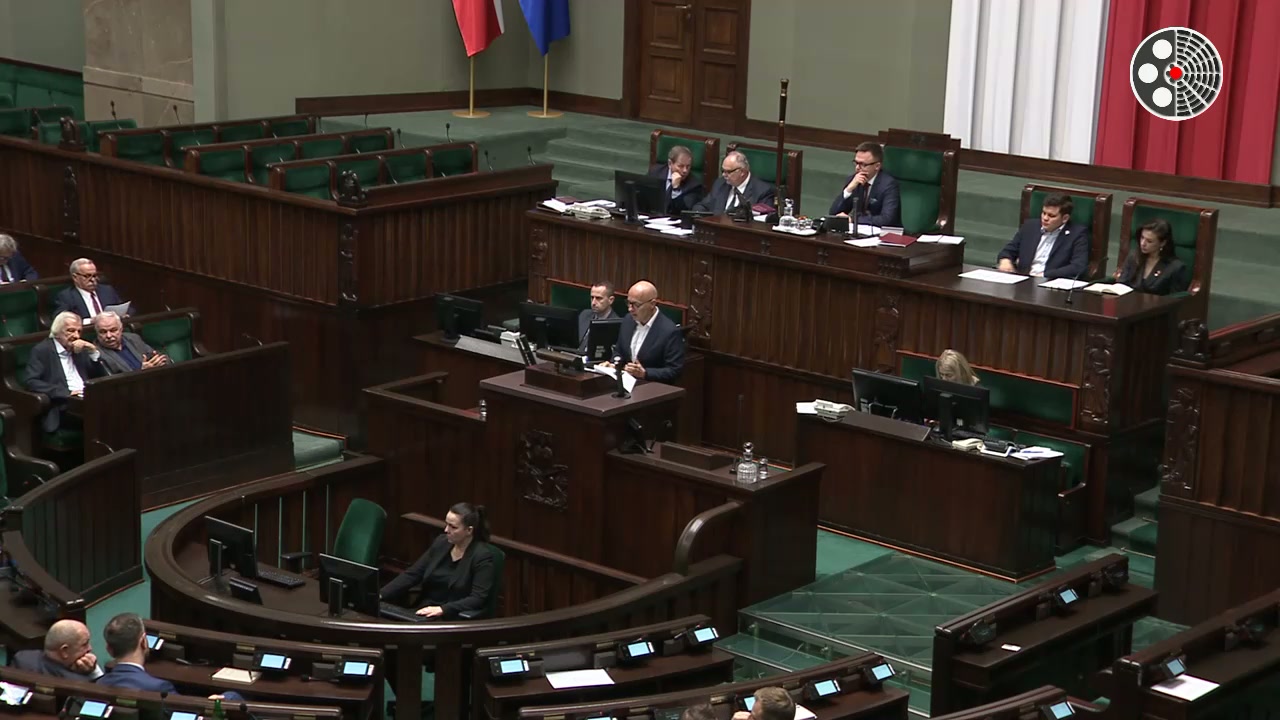 Robert Kropiwnicki przedstawia kandydaturę Przemysława Rosatiego