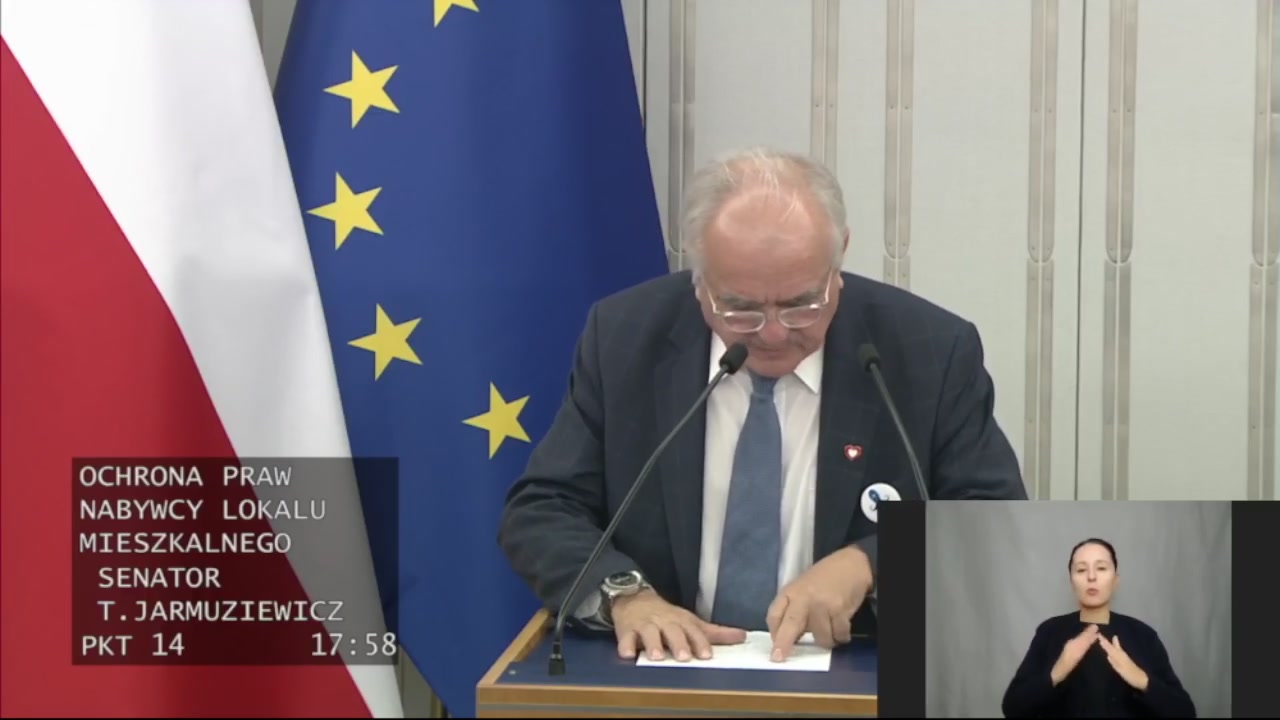 Tadeusz Jarmuziewicz przedstawia sprawozdanie o portalu Dom