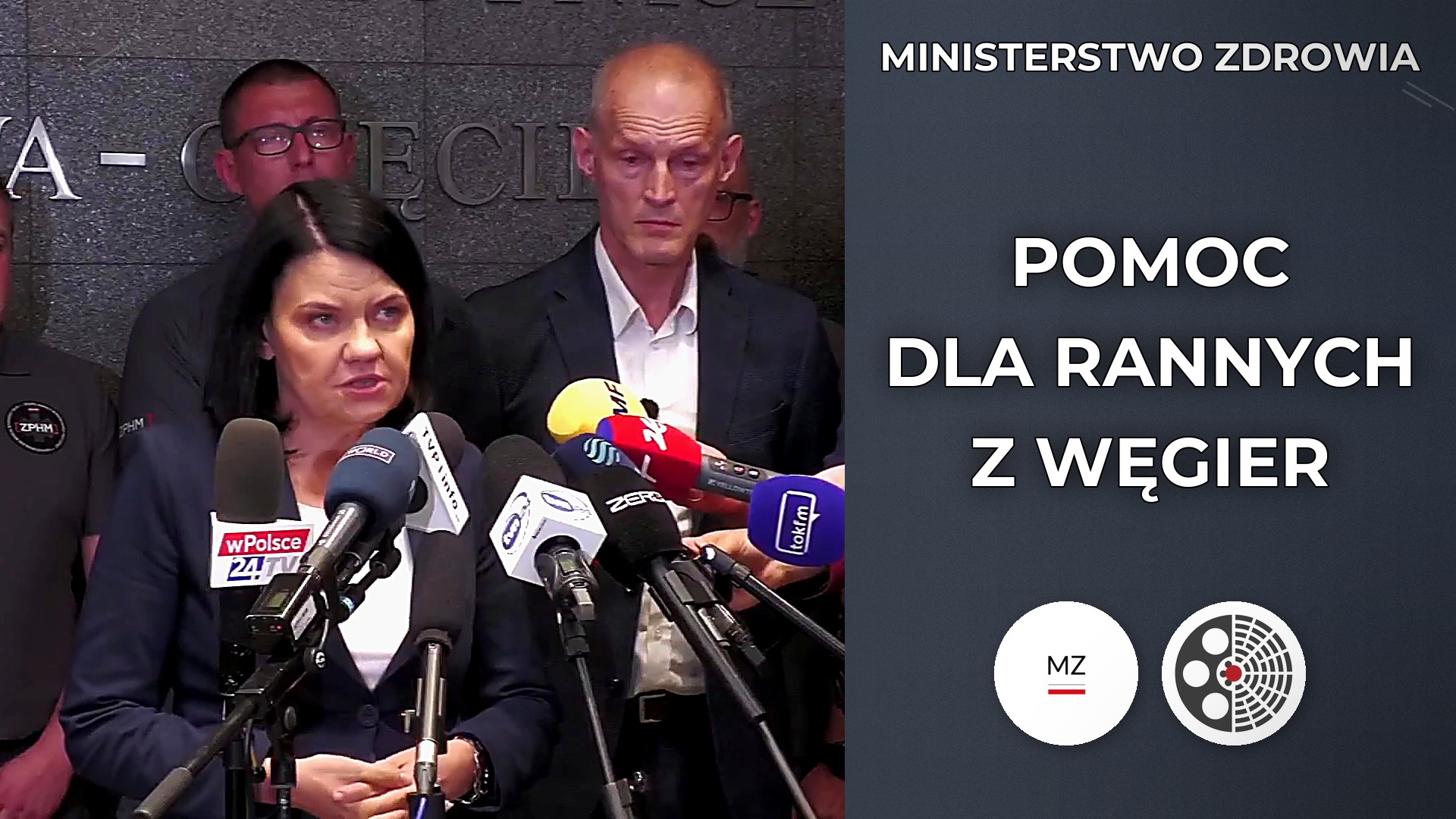 Briefing prasowy przed wylotem samolotu specjalnego na Węgry