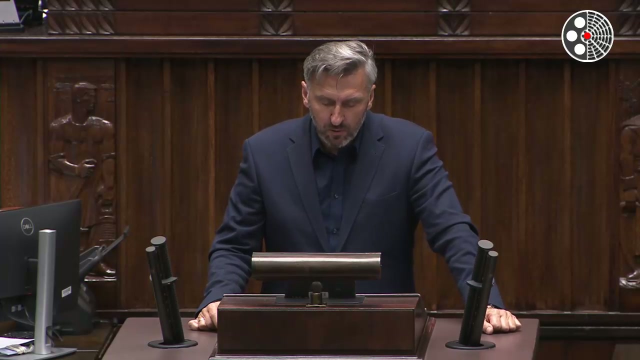 Waldemar Sługocki przedstawia sprawozdanie komisji ds. deregulacji