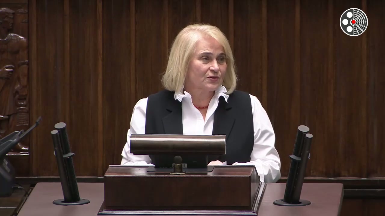 Zofia Czernow przedstawia dodatkowe sprawozdanie Komisji Finansów